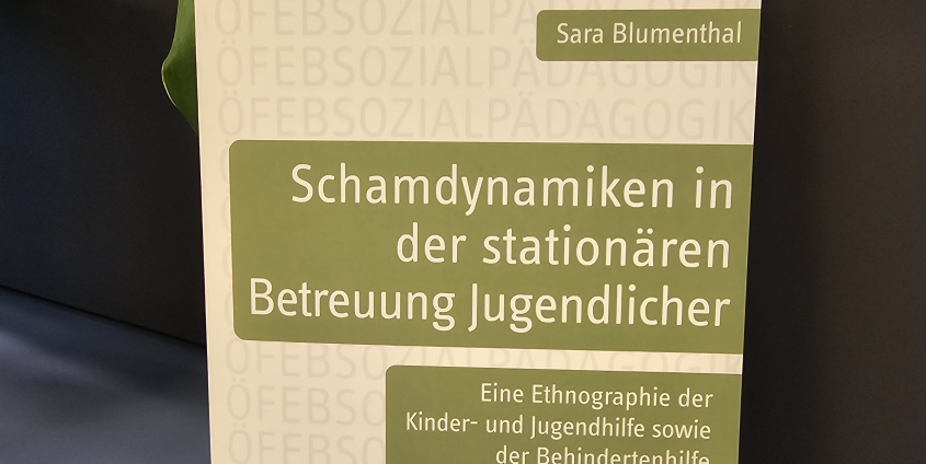 Buchcover: Sara Blumenthal, Schamdynamiken in der stationären Betreuung Jugendlicher | ©aau/ouschan