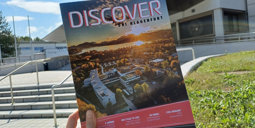 Erkunde im Magazin „Discover Uni Klagenfurt“, was das Studieren an der schönsten Campus-Universität Österreichs ausmacht!