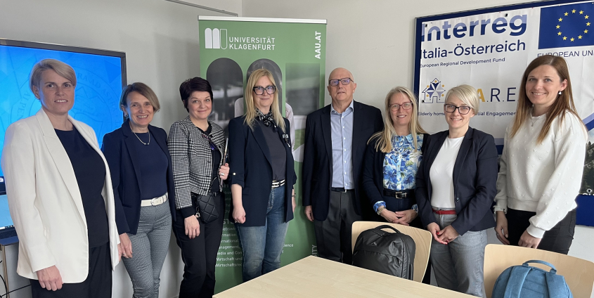 Eine Delegation der Fakultät für Organizational Sciences der Universität Maribor besuchte am 1. April 2025 die Universität Klagenfurt, um das Portfolio der Management- und Wirtschaftsstudien näher kennenzulernen und sich über Möglichkeiten der Zusammenarbeit zur Stärkung des Alpen-Adria-Raums auszutauschen.